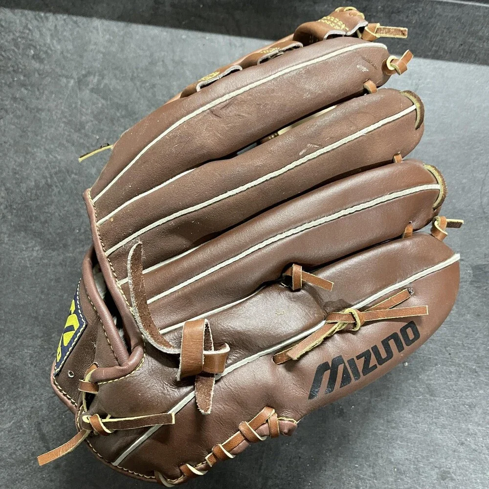 Vintage Mizuno Baseball Glove Mens 11 Brown Max Flex Steerhide Right Hand MT560